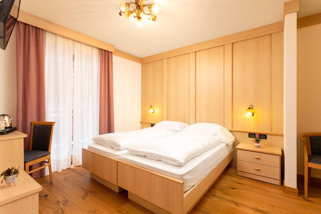 Hotel Pareda Canazei Kültér fotó